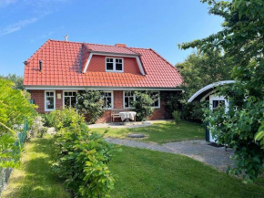 Haus Benninghusumer Deichweg, eingezäunt, Hunde Willkommen, Kamin, ruhig gelegen, WLAN